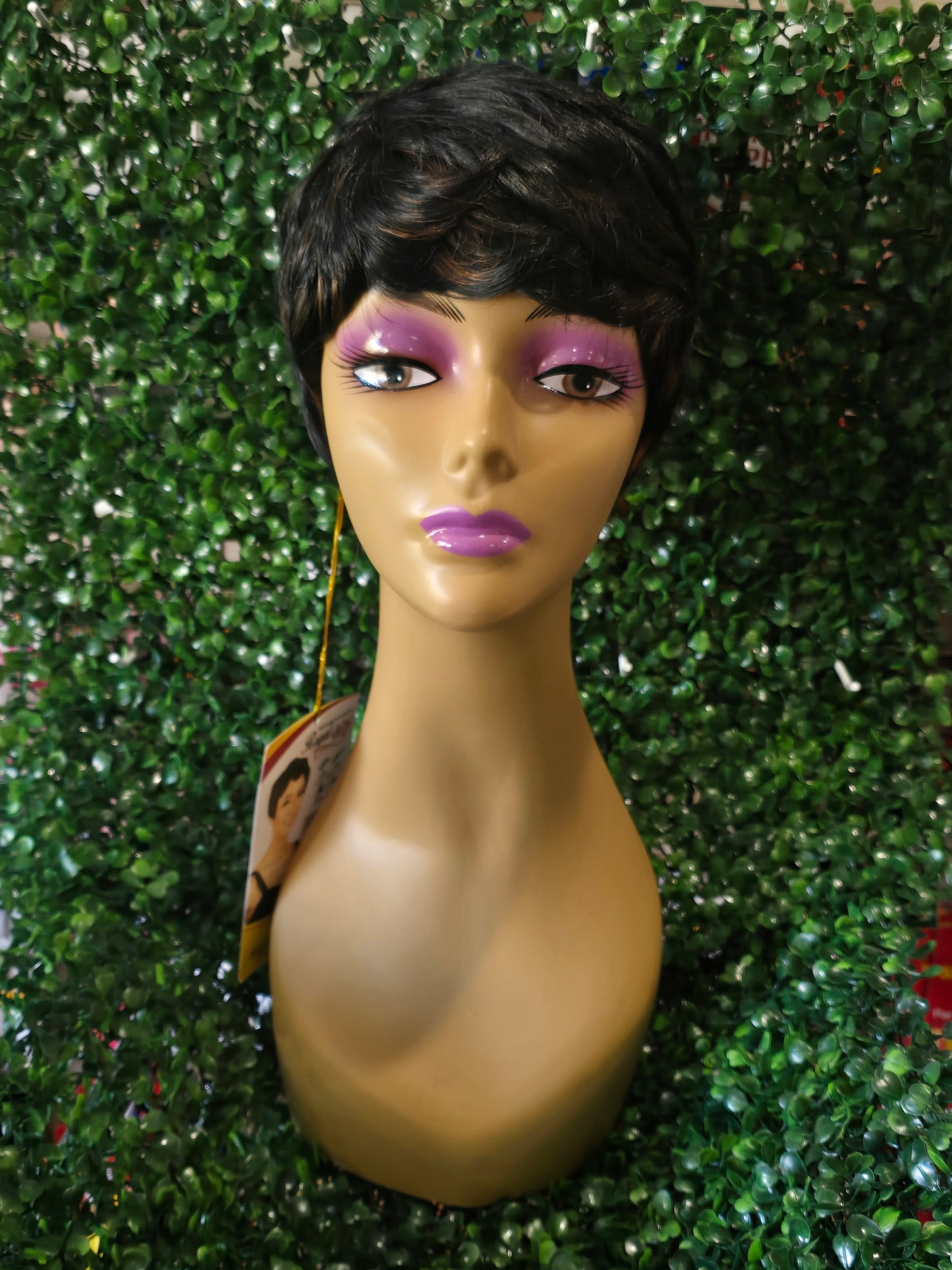 PIXIE CUT