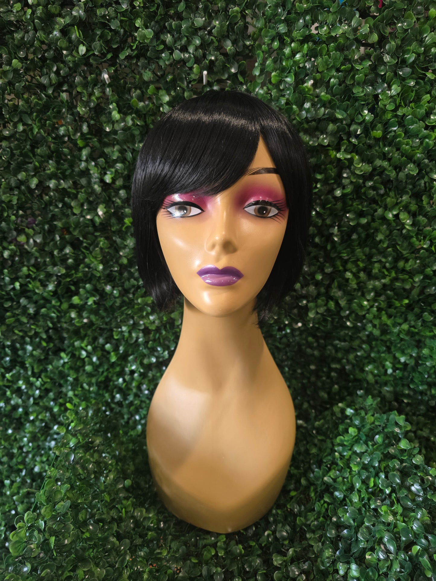 BOB W/SIDE SWOOP
